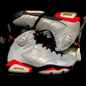 I’m selling these Jordan 6 grey and infrared